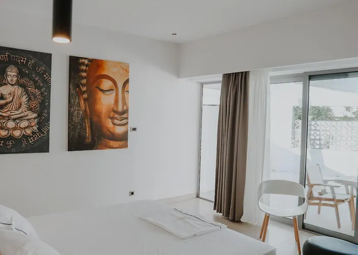 Black Amber Boutique Hotel