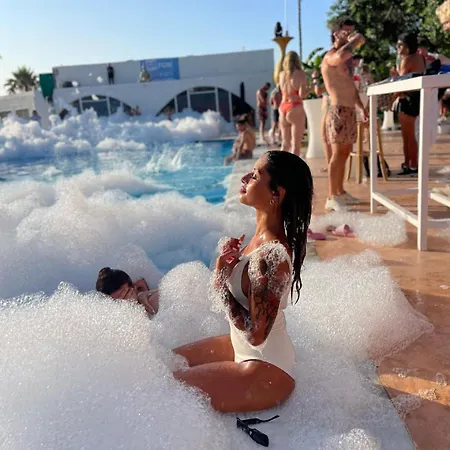 Black Amber Boutique Hotel