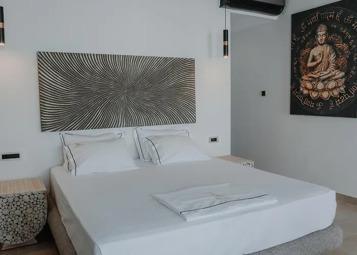 Black Amber Boutique