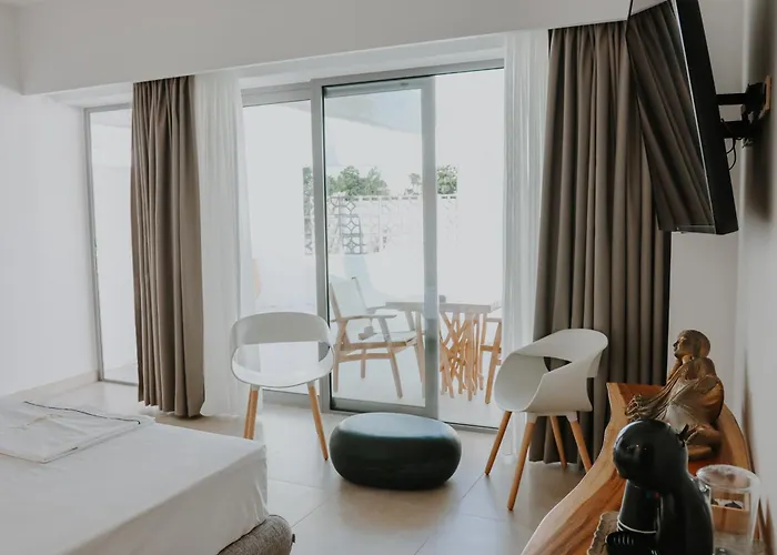 Black Amber Boutique 兰皮