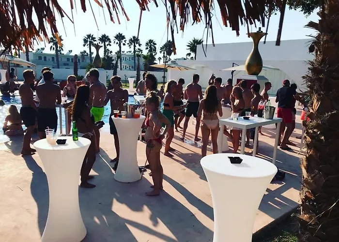 Black Amber Boutique Hotel *