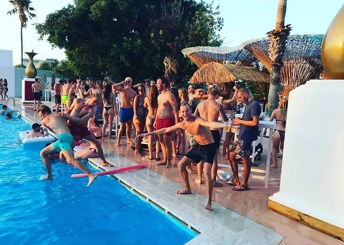 Black Amber Boutique 兰皮