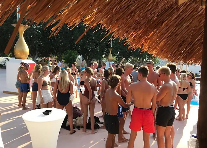 Black Amber Boutique * 兰皮