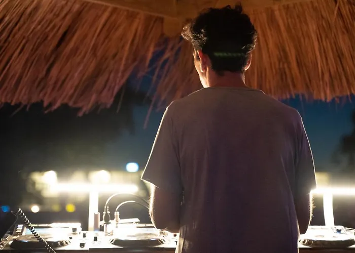 Black Amber Boutique * 兰皮