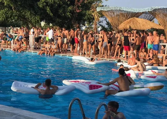 Black Amber Boutique فندق *