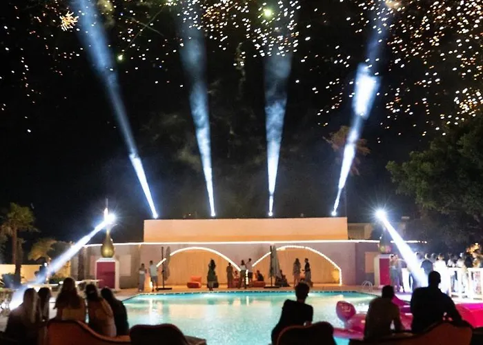 Black Amber Boutique * لامبي